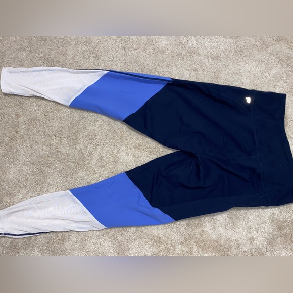 Zone High-Waisted 7/8 - Picture 1 of 4